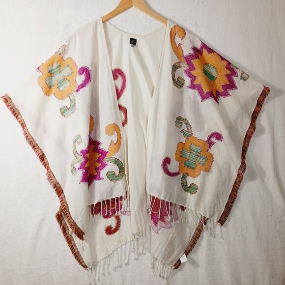 Echo, Southwestern, Lightweight, Poncho with Embroidered Accents, Fringe Trim OS - Picture 8 of 12